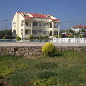 https://summer-breeze-apartments.aegeanhotels.net